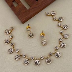 Diamond necklace set with earrings
